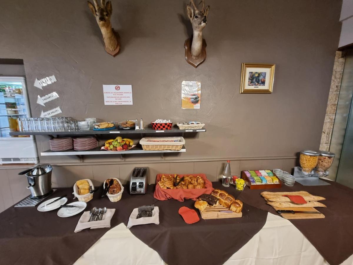 Logis Hotel Saint-Hubert Кур-Шеверни Екстериор снимка