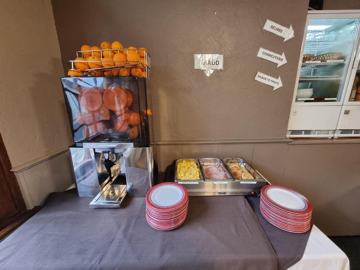 Logis Hotel Saint-Hubert Кур-Шеверни Екстериор снимка