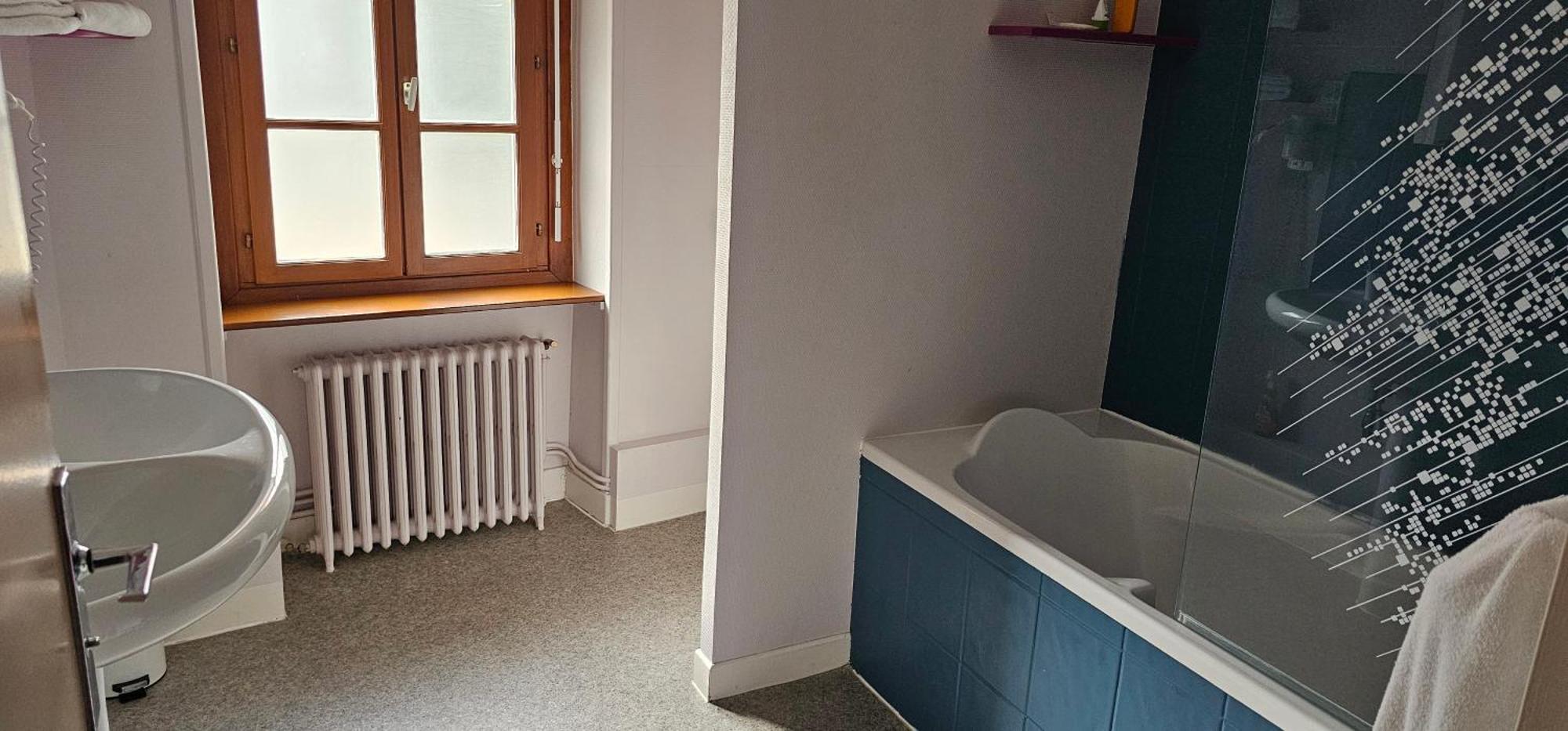 Logis Hotel Saint-Hubert Кур-Шеверни Екстериор снимка
