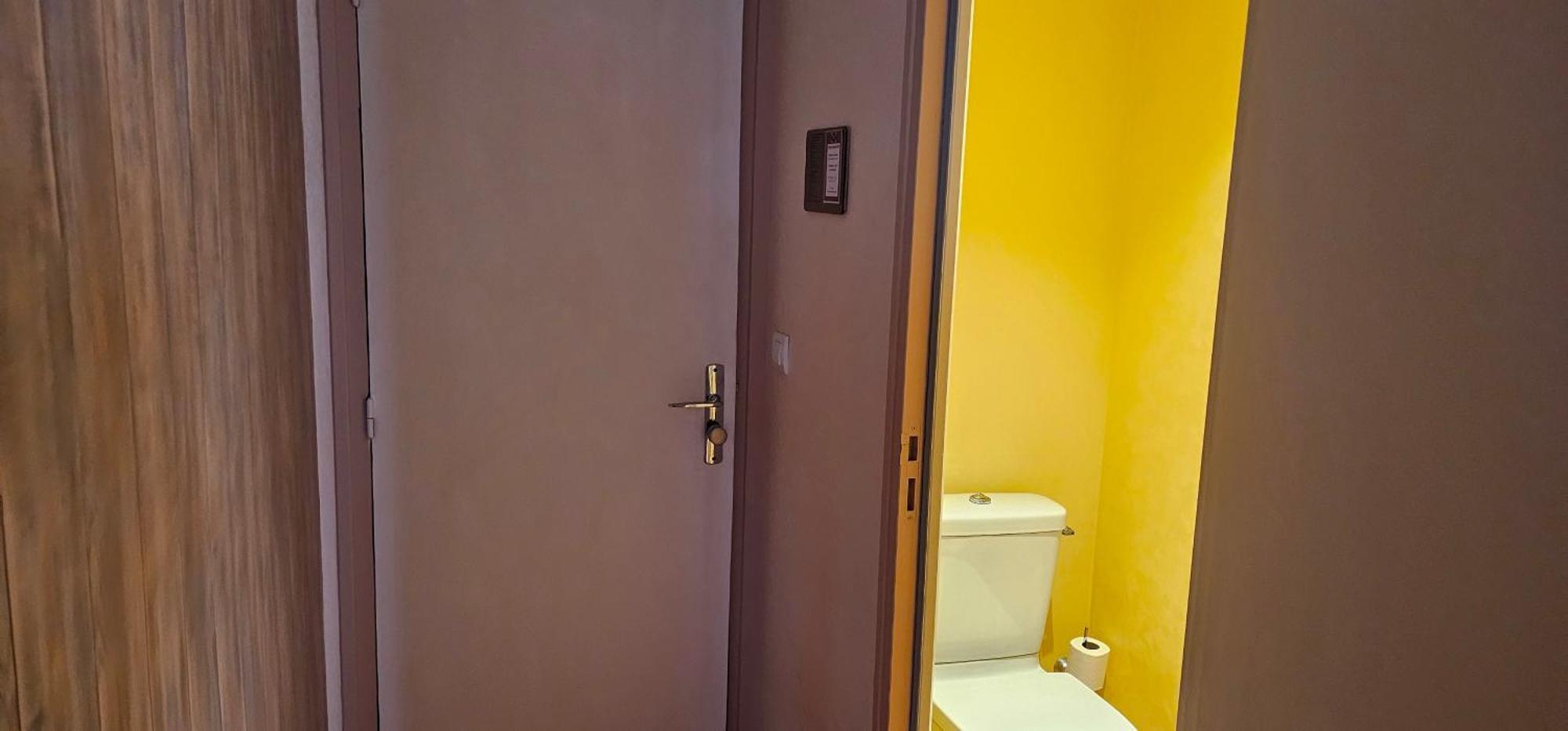 Logis Hotel Saint-Hubert Кур-Шеверни Екстериор снимка