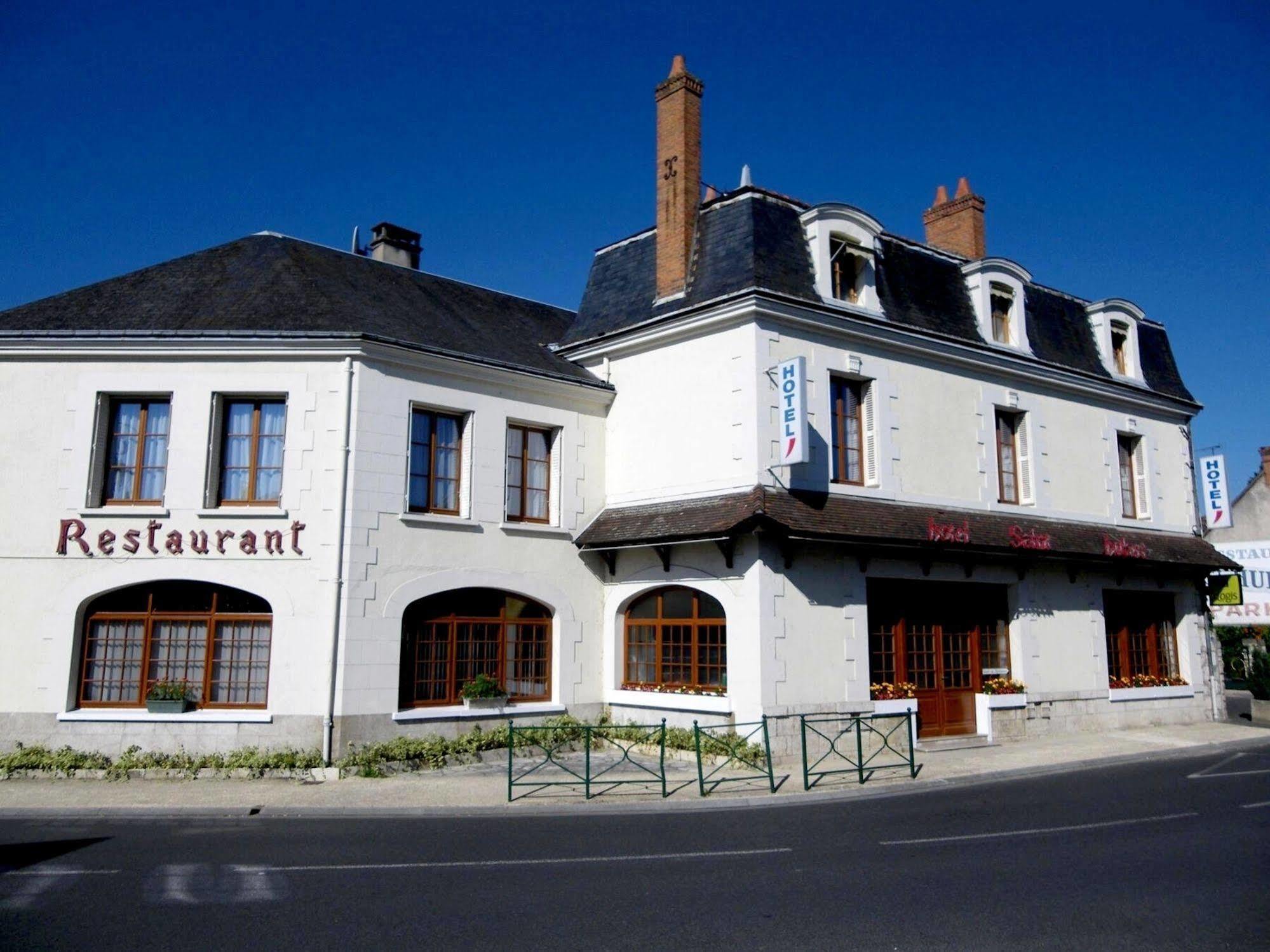 Logis Hotel Saint-Hubert Кур-Шеверни Екстериор снимка